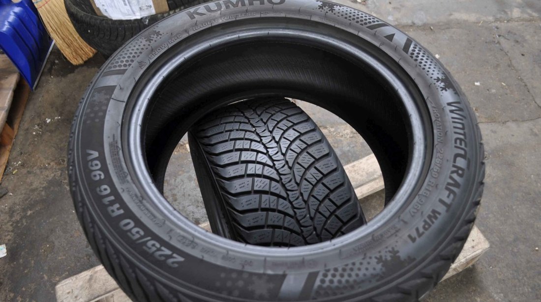 SET 2 Anvelope Iarna 225/50 R16 KUMHO WinterCraft WP71 96V