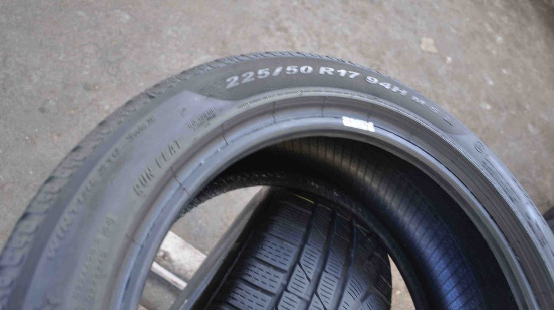 SET 2 Anvelope Iarna 225/50 R17 PIRELLI SottoZero Winter 210 Serie 2 94H - Runflat