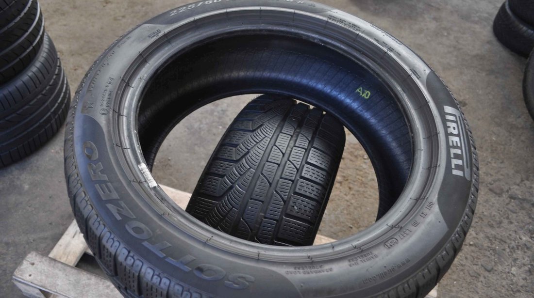 SET 2 Anvelope Iarna 225/50 R17 PIRELLI SottoZero Winter 210 Serie II 94H