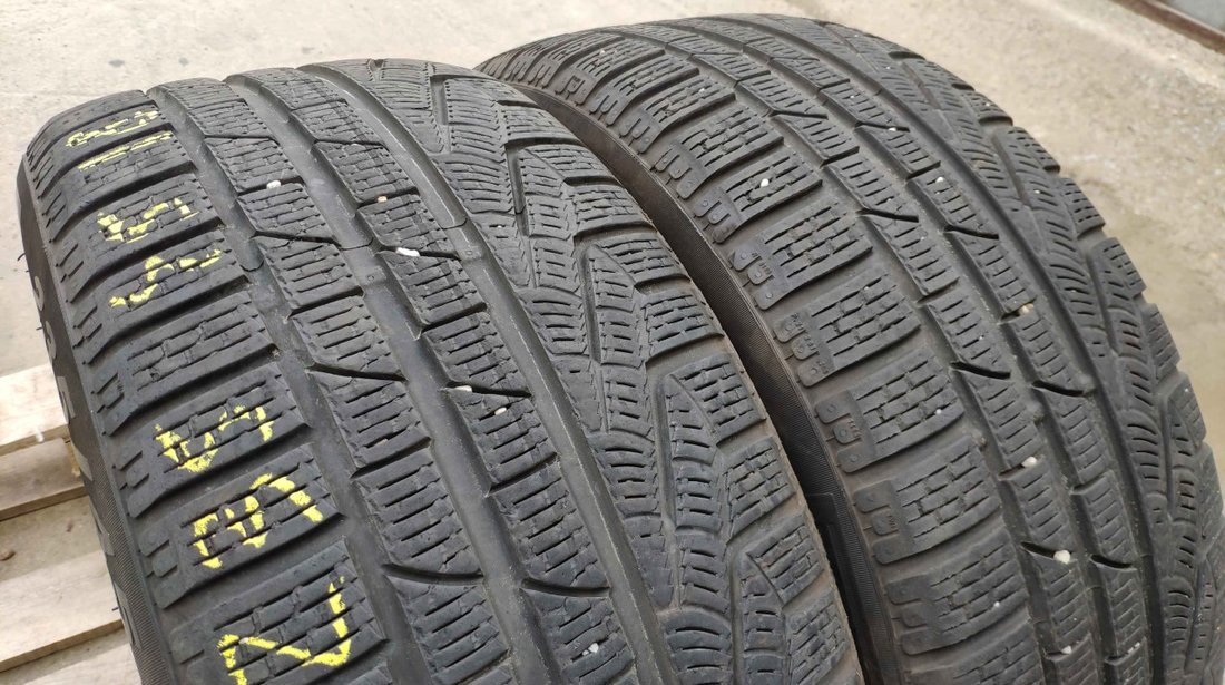 SET 2 Anvelope Iarna 235/45 R18 PIRELLI SottoZero Winter 240 Serie II 94V