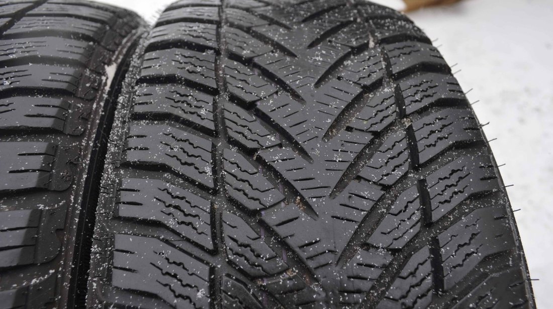 SET 2 Anvelope Iarna 235/55 R17 GOODYEAR ULTRA GRIP WRANGLER 103V