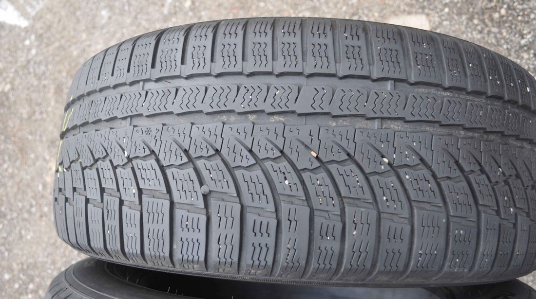 SET 2 Anvelope Iarna 235/55 R17 NOKIAN WR A4 103V - XL