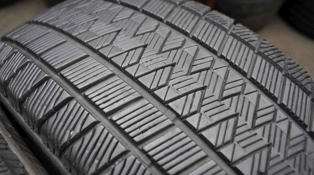 SET 2 Anvelope Iarna 235/60 R18 GRIPMAX STATURE M+S WINTER 107H - XL