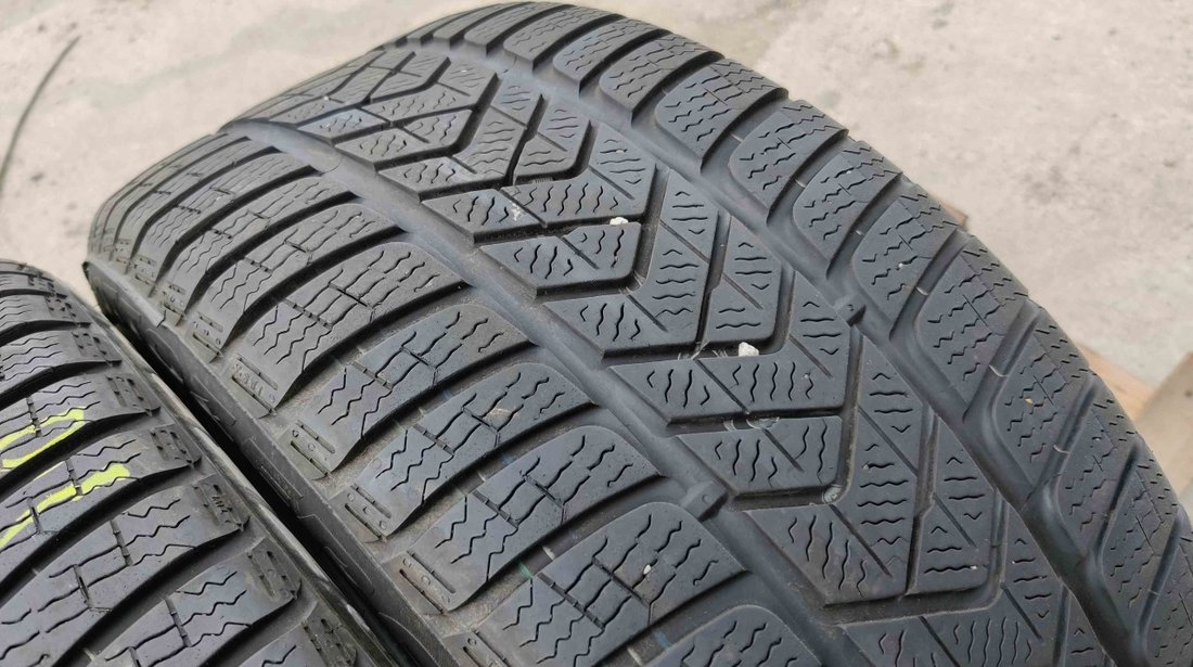 SET 2 Anvelope Iarna 245/40 R18 PIRELLI Sottozero 3 97V