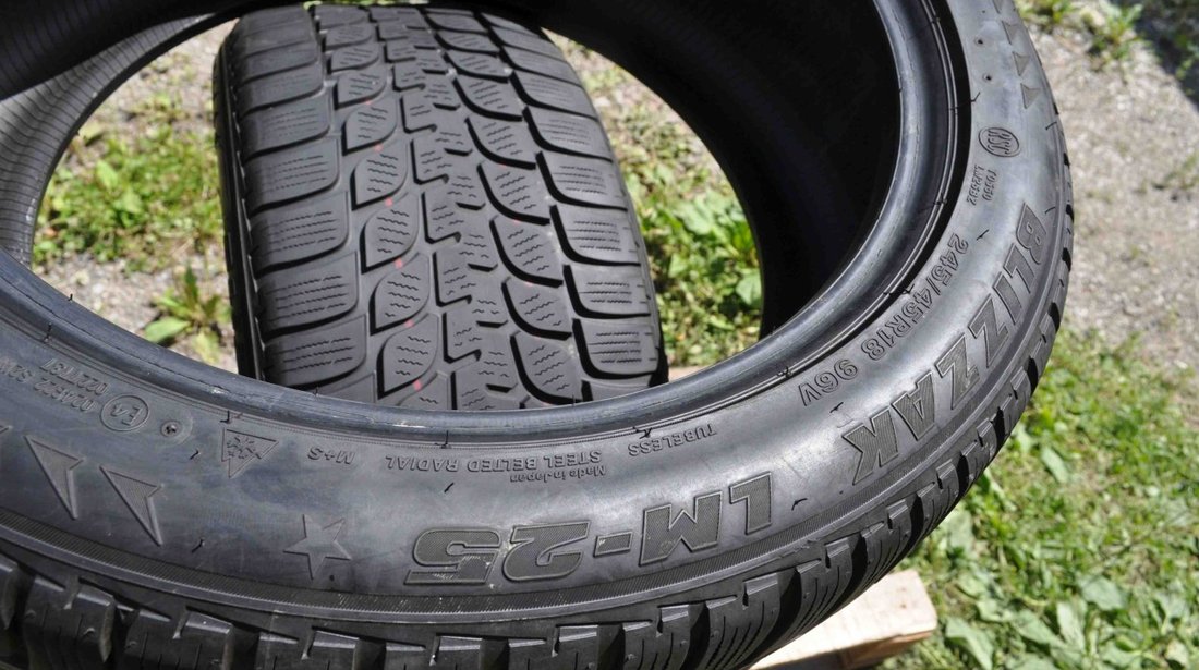 SET 2 Anvelope Iarna 245/45 R18 BRIDGESTONE BLIZZAK LM25 96V - Runflat