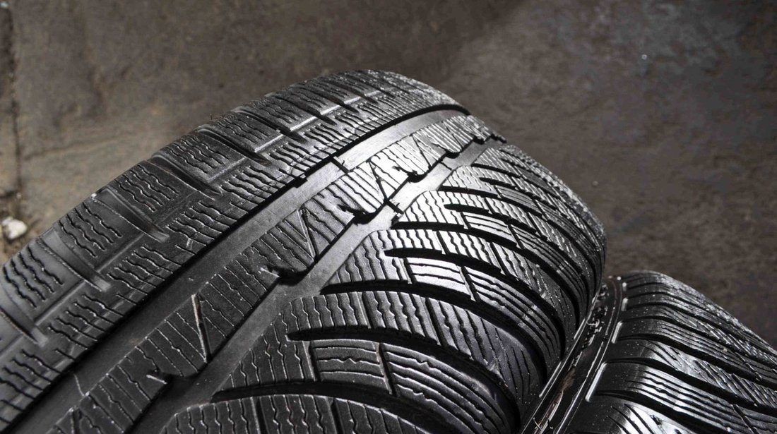 SET 2 Anvelope Iarna 245/45 R18 MICHELIN Alpin PA4 ZP 100V - Runflat