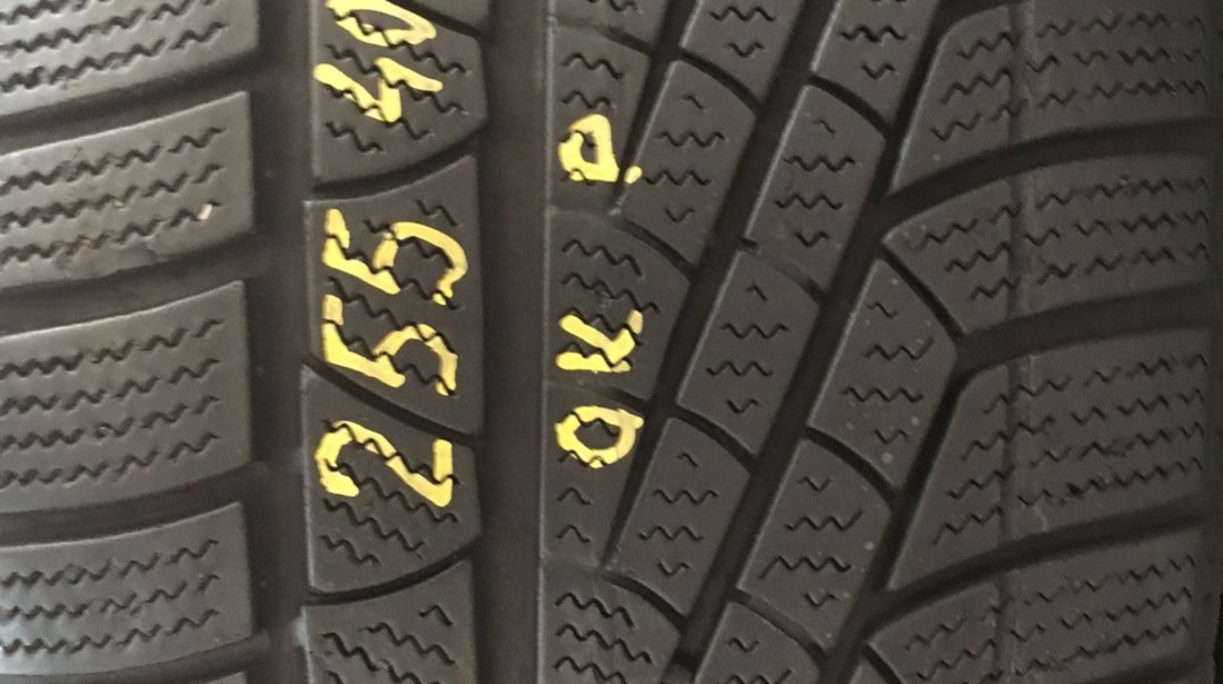 Set 2 anvelope iarna 255/40/19 marca PIRELLI