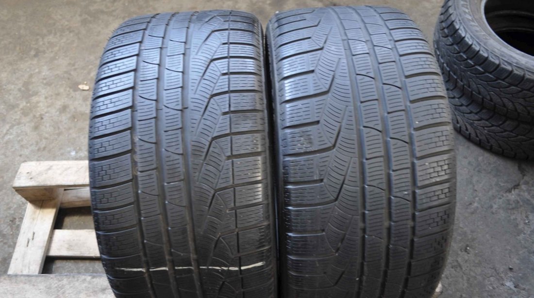 SET 2 Anvelope Iarna 255/40 R18 PIRELLI SOTTOZERO Winter 240 Series II 95V