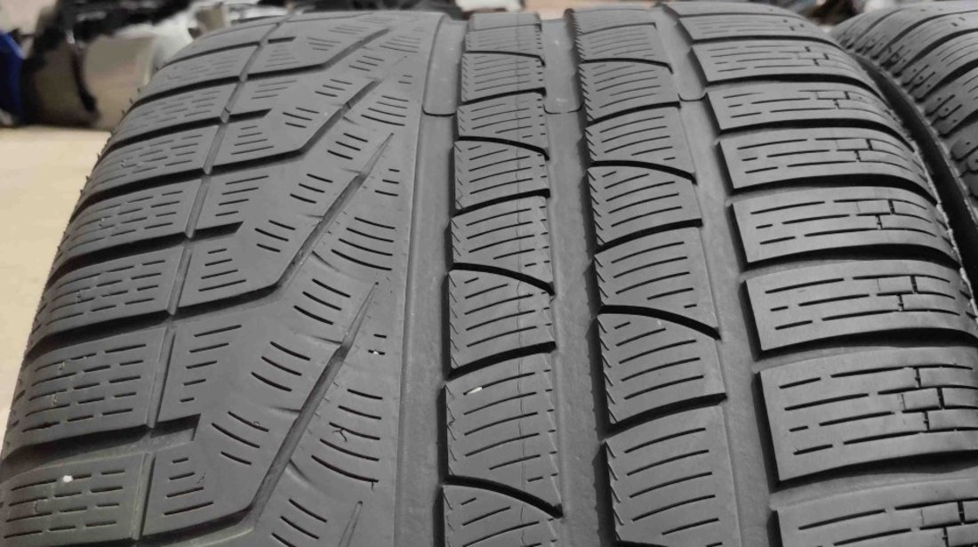 SET 2 Anvelope Iarna 295/30 R20 PIRELLI SottoZero Serie 2 Winter 240 97V