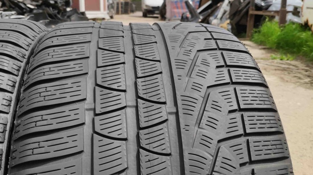 SET 2 Anvelope Iarna 295/30 R20 PIRELLI SottoZero Serie 2 Winter 240 97V