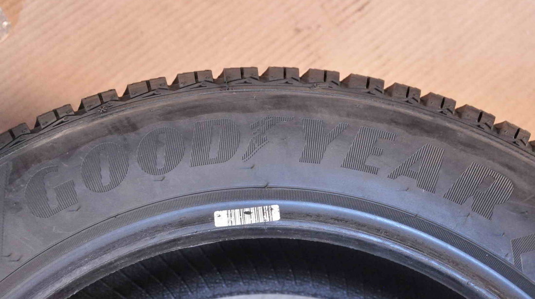 SET 2 ANVELOPE IARNA GoodYear UltraGrip 8 225/55/R17 97H