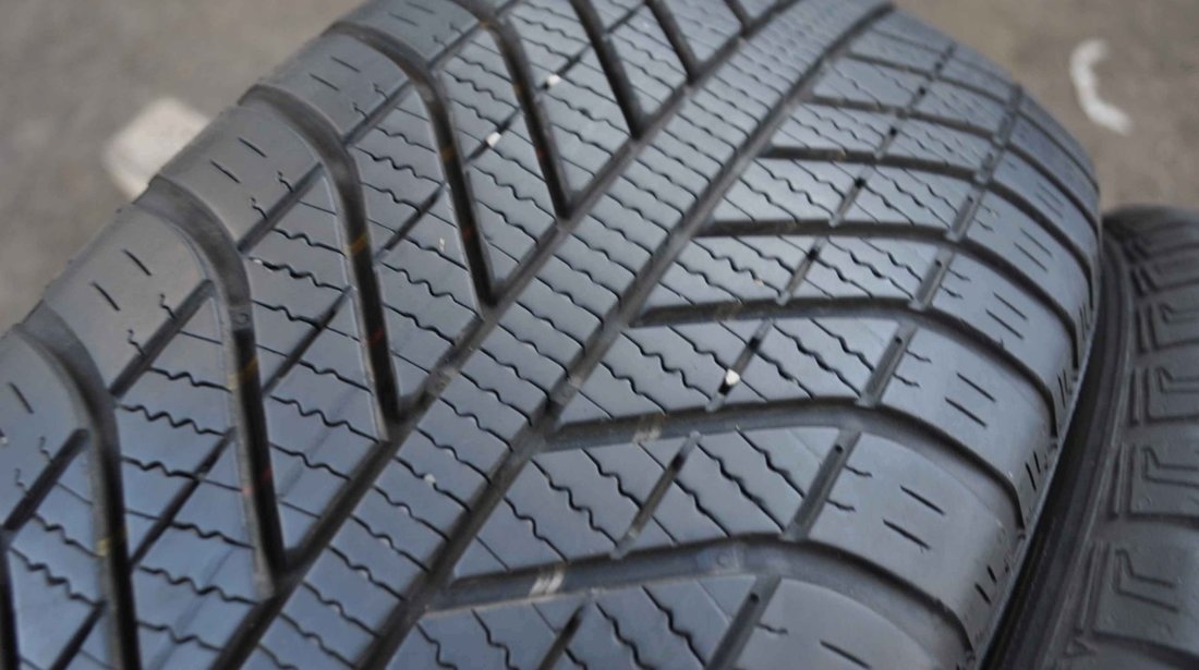 SET 2 Anvelope Vara 205/50 R17 GOODYEAR Vector 4 Season 93W