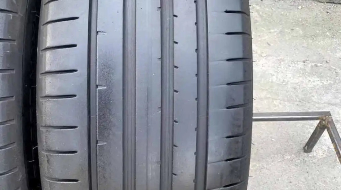 SET 2 Anvelope Vara 225/40 R18 DUNLOP Sport Maxx RT2 92Y