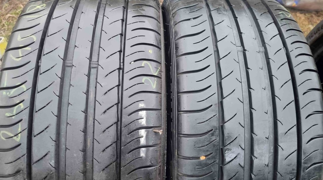 SET 2 Anvelope Vara 235/45 R18 DUNLOP SP Sport Maxx 050 94Y