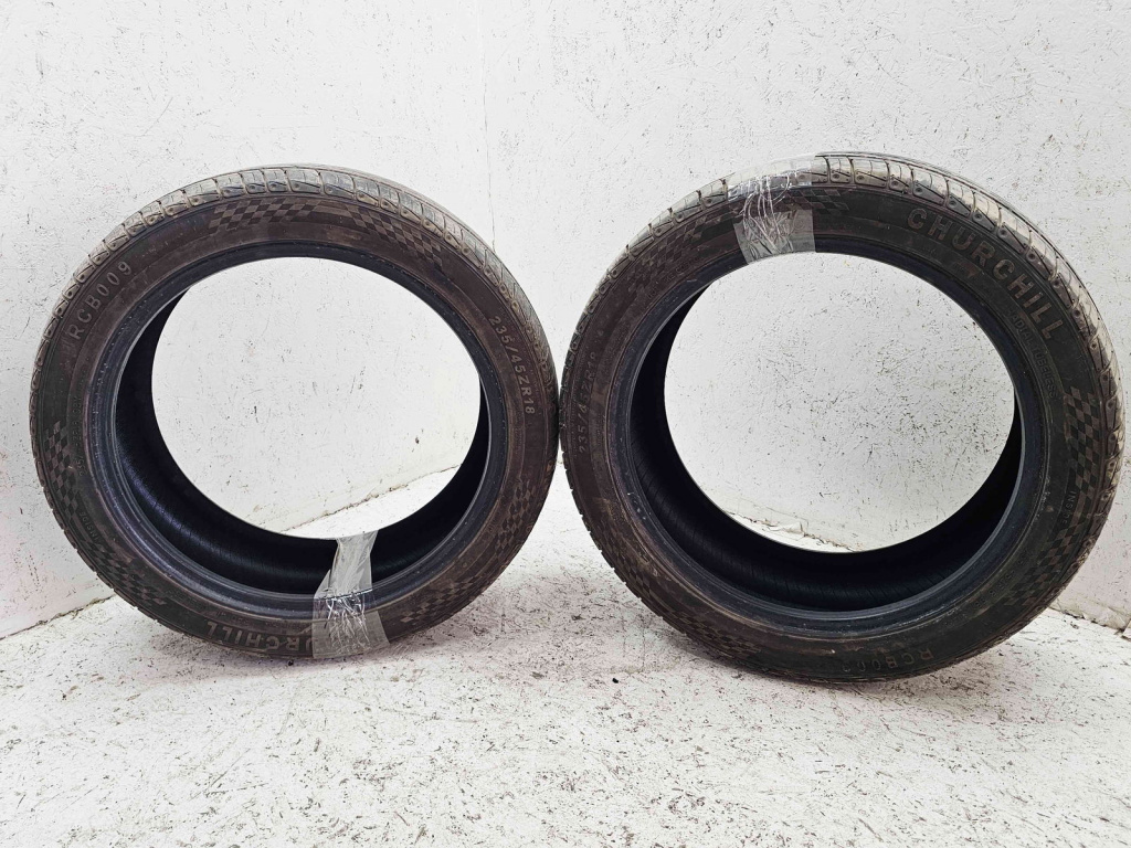 Set 2 anvelope vara Volkswagen Golf 5 (1K1) [Fabr 2004-2008] 235 / 45 / ZR18