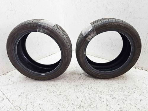 Set 2 anvelope vara Volkswagen Golf 5 (1K1) [Fabr 2004-2008] 235 / 45 / ZR17