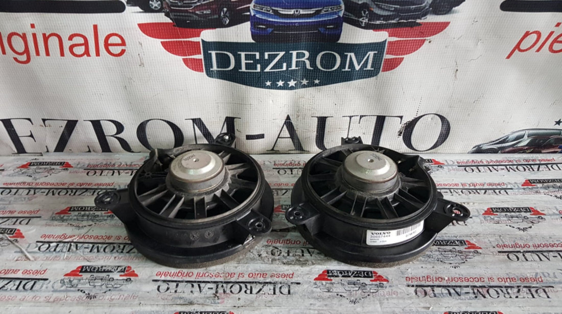 Set 2 boxe fata originale Volvo C30 cod piesa : 30657444