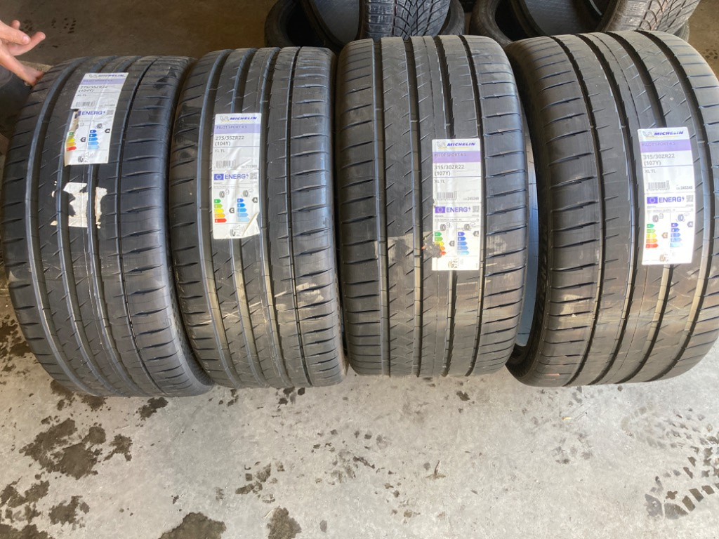 Set 2 buc Michelin 275/35 R22 , 315/30 R22 Noi