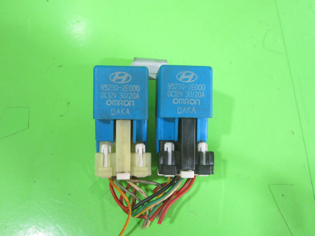 SET 2 BUCATI RELEU / MODUL COD 95230-2E000 HYUNDAI TUCSON FAB. 2004 - 2010 ⭐⭐⭐⭐⭐