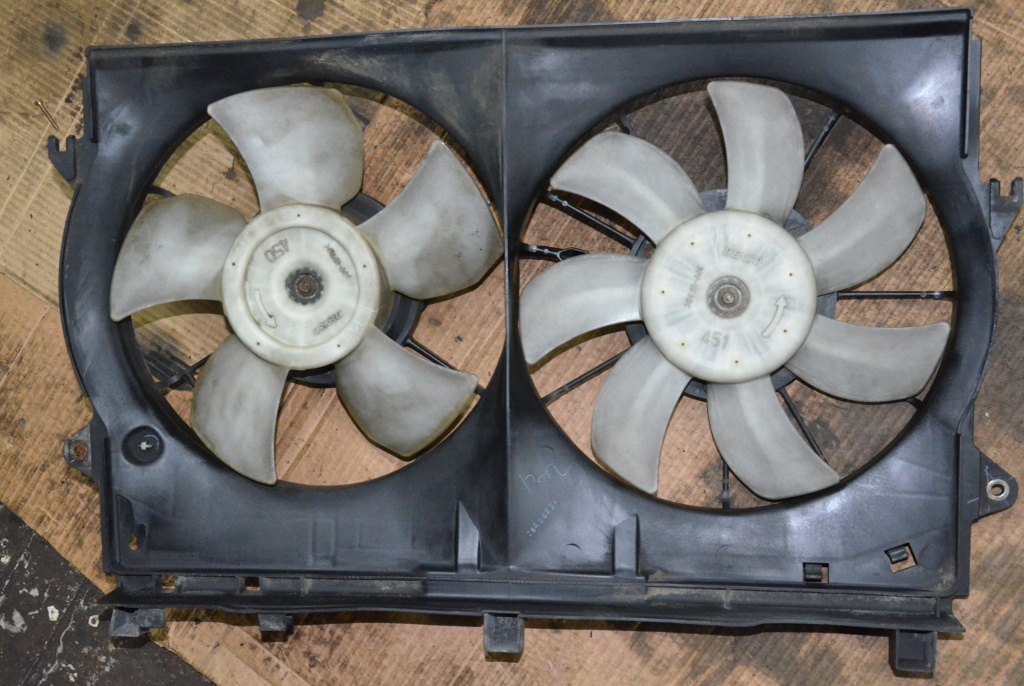 Set 2 electroventilatoare Avensis corolla 2.0 D4D 85kw 116cp