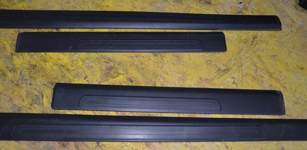 SET 2 PRAGURI PLASTIC DREAPTA AUDI A6 4F 2005-2009