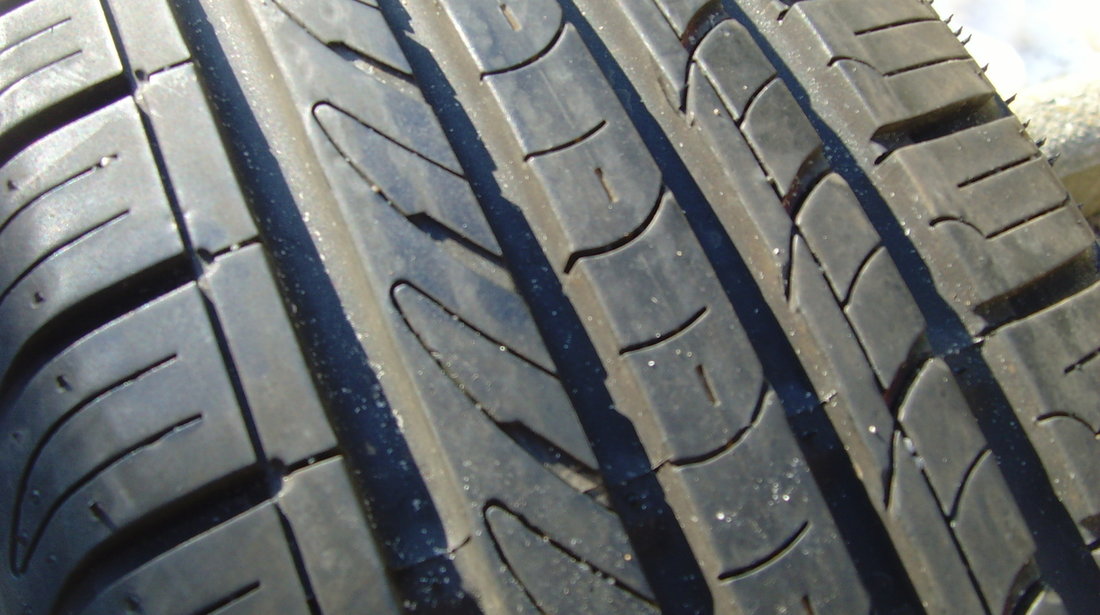 Set 4 anvelope,cauciucuri de vara ca Noi 185/65 R15 din 2015,rulate 300km