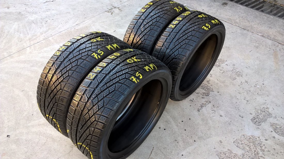 Set 4 anvelope de iarna 245 40 18 pirelli sottozero 2 run flat #3285620