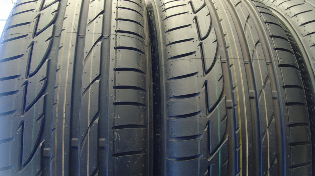 Set 4 anvelope de vara Noi 235/40 R19 96W Bridgestone Potenza S001