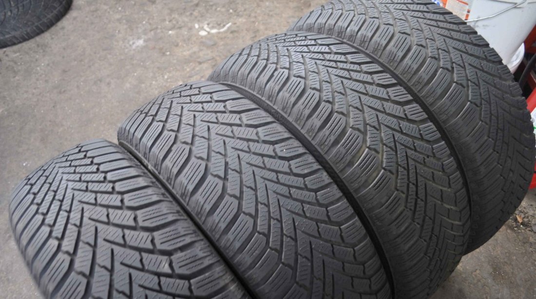 SET 4 Anvelope Iarna 195/65 R15 CONTINENTAL WinterContact TS860 91T