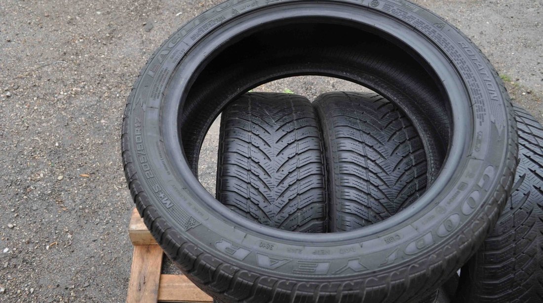 SET 4 Anvelope Iarna 205/50 R17 GOODYEAR EAGLE ULTRA GRIP GW-3 RUNFLAT