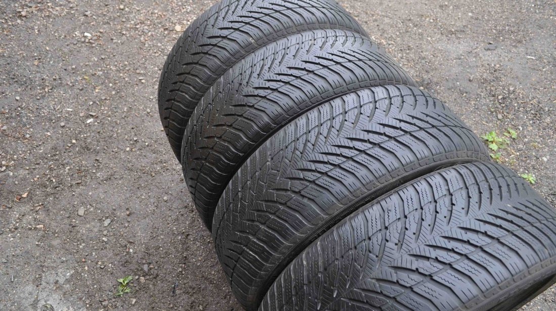 SET 4 Anvelope Iarna 205/50 R17 GOODYEAR EAGLE ULTRA GRIP GW-3 RUNFLAT