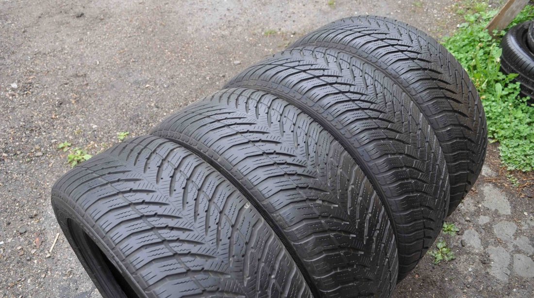 SET 4 Anvelope Iarna 205/50 R17 GOODYEAR EAGLE ULTRA GRIP GW-3 RUNFLAT