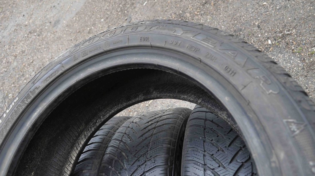 SET 4 Anvelope Iarna 205/50 R17 GOODYEAR EAGLE ULTRA GRIP GW-3 RUNFLAT