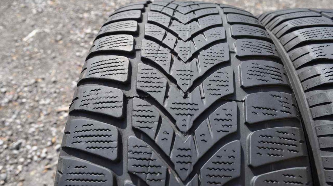 SET 4 Anvelope Iarna 205/55 R16 91H 4D DUNLOP