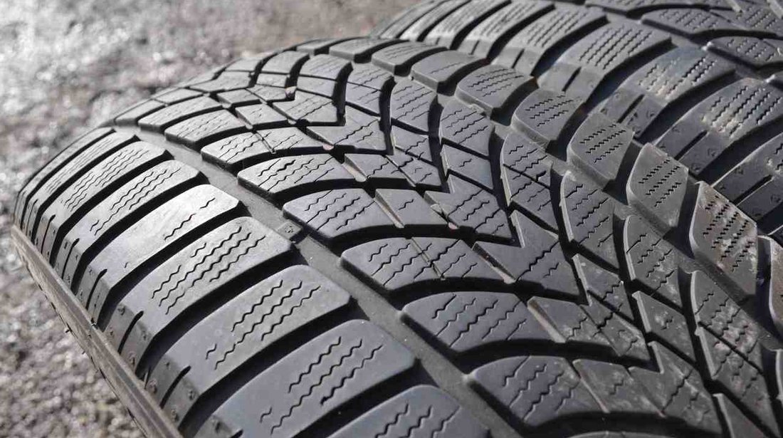 SET 4 Anvelope Iarna 205/55 R16 dtre DUNLOP WINTER 4D 91H