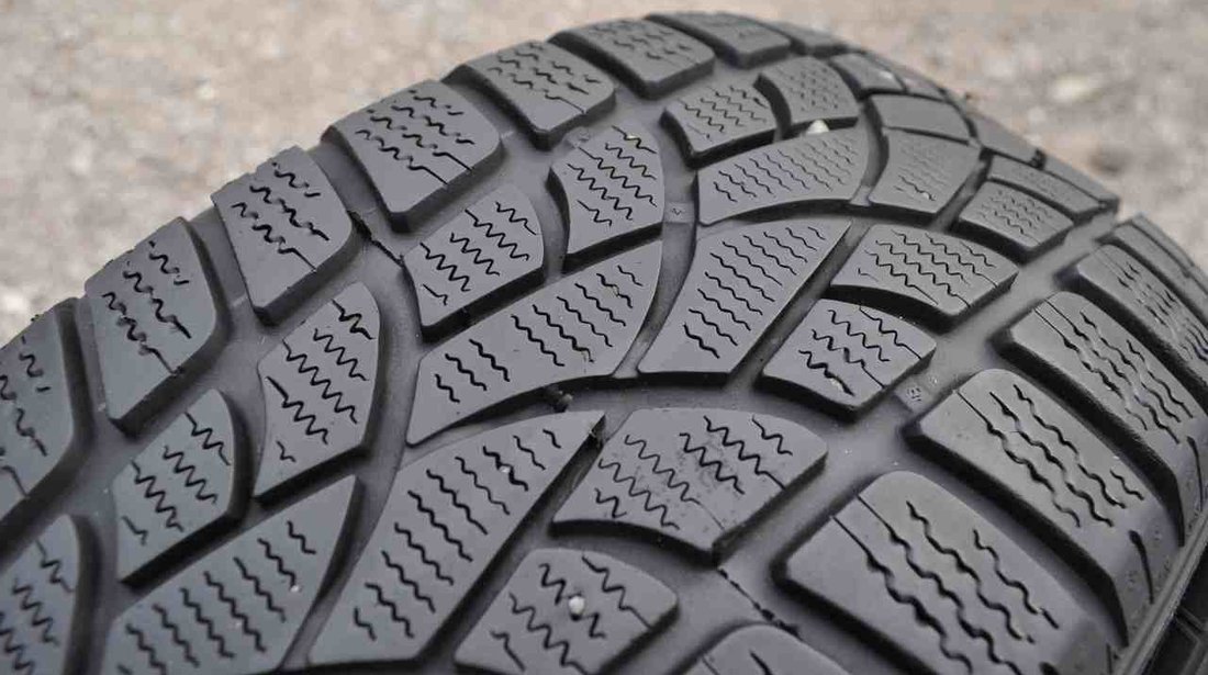 SET 4 Anvelope Iarna 205/55 R16 DUNLOP SP WINTER SPORT 3D 91H