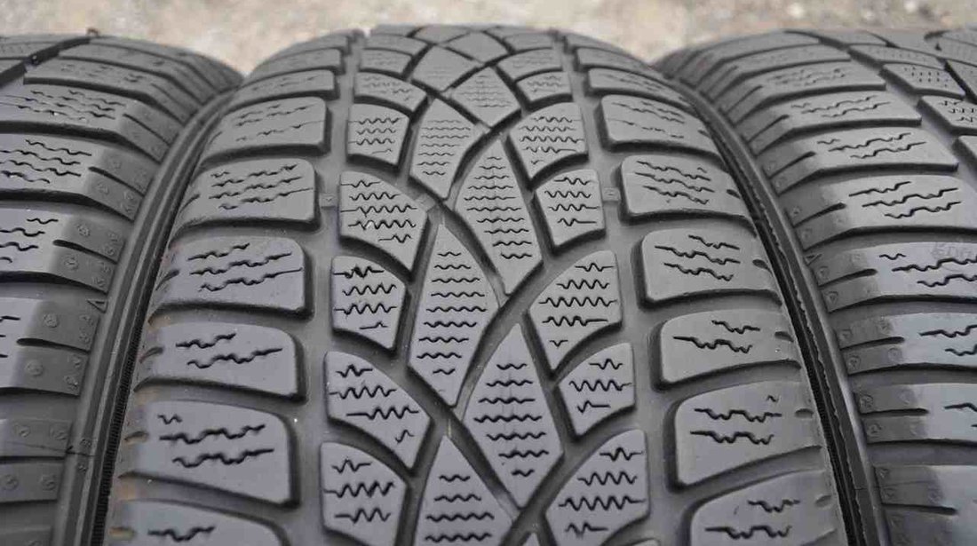 SET 4 Anvelope Iarna 205/55 R16 DUNLOP SP WINTER SPORT 3D 91H