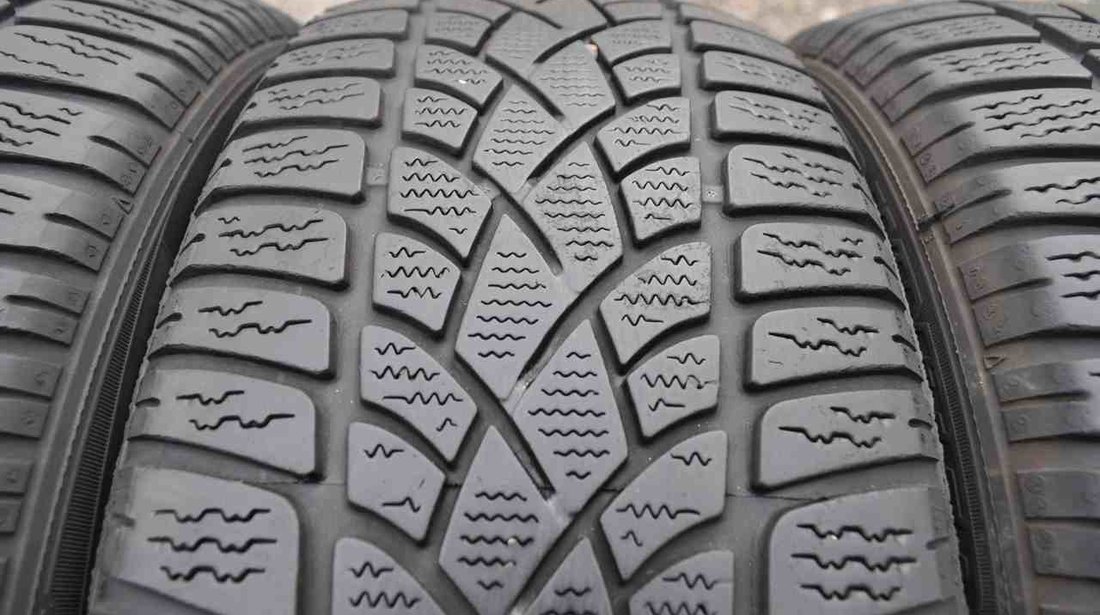 SET 4 Anvelope Iarna 205/55 R16 DUNLOP SP WINTER SPORT 3D 91H