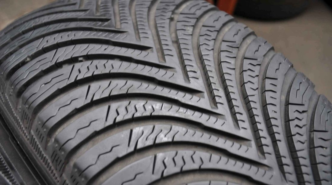 SET 4 Anvelope Iarna 205/55 R16 MICHELIN ALPIN 5 91T