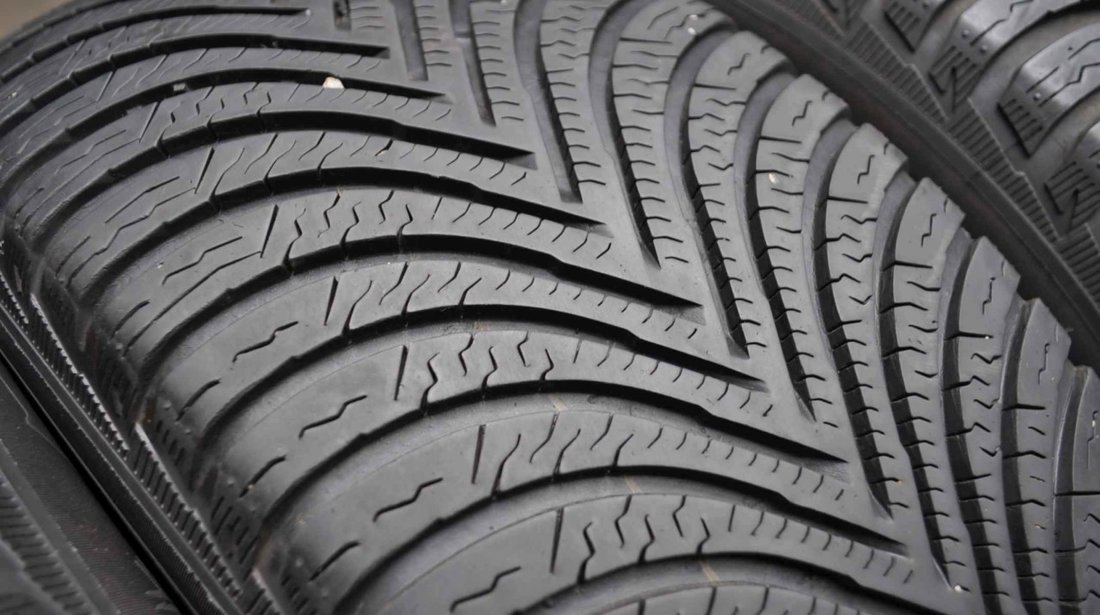 SET 4 Anvelope Iarna 205/55 R16 MICHELIN ALPIN 5 91T