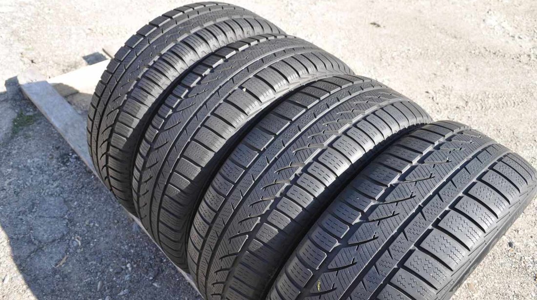 SET 4 Anvelope Iarna 205/60 R16 CONTINENTAL ContiWinContact TS810 92H