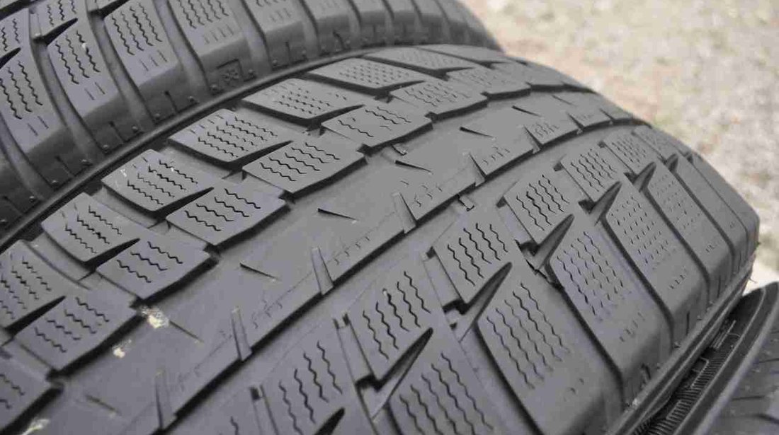 SET 4 Anvelope Iarna 205/60 R16 FALKEN HS449 EUROWINTER 96H