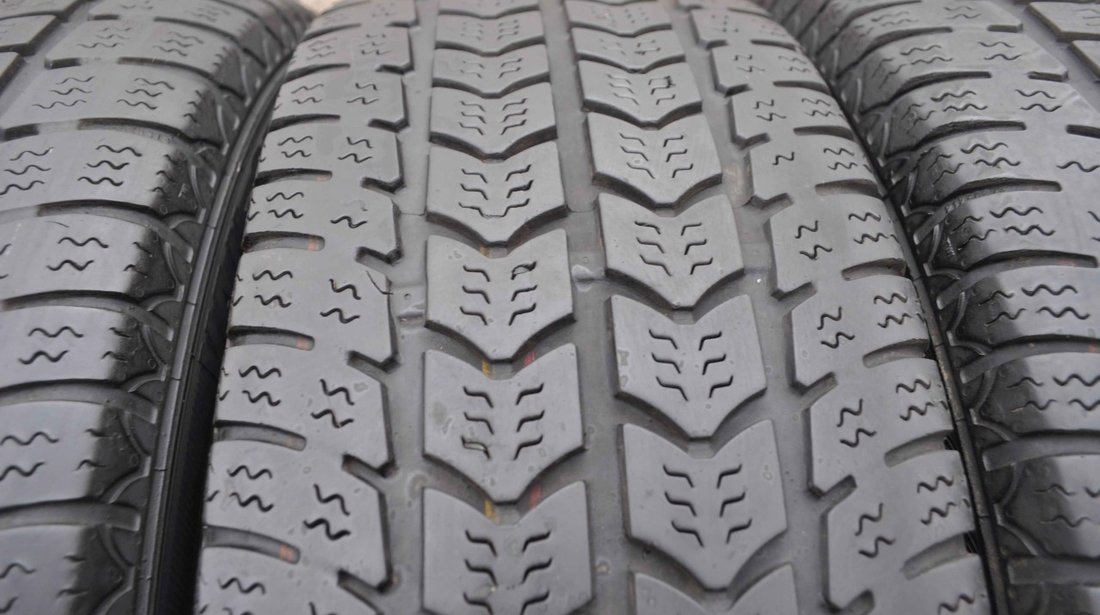 SET 4 Anvelope Iarna 205/65 R16C SEMPERIT VAN GRIP 2 107/105T