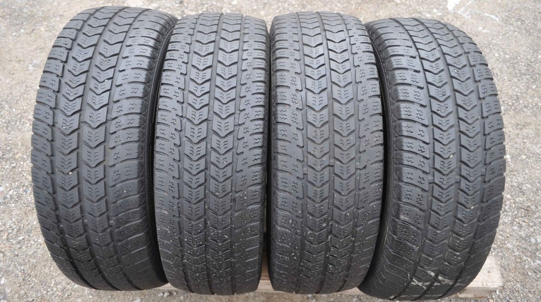 SET 4 Anvelope Iarna 205/65 R16C SEMPERIT VAN GRIP 2 107/105T