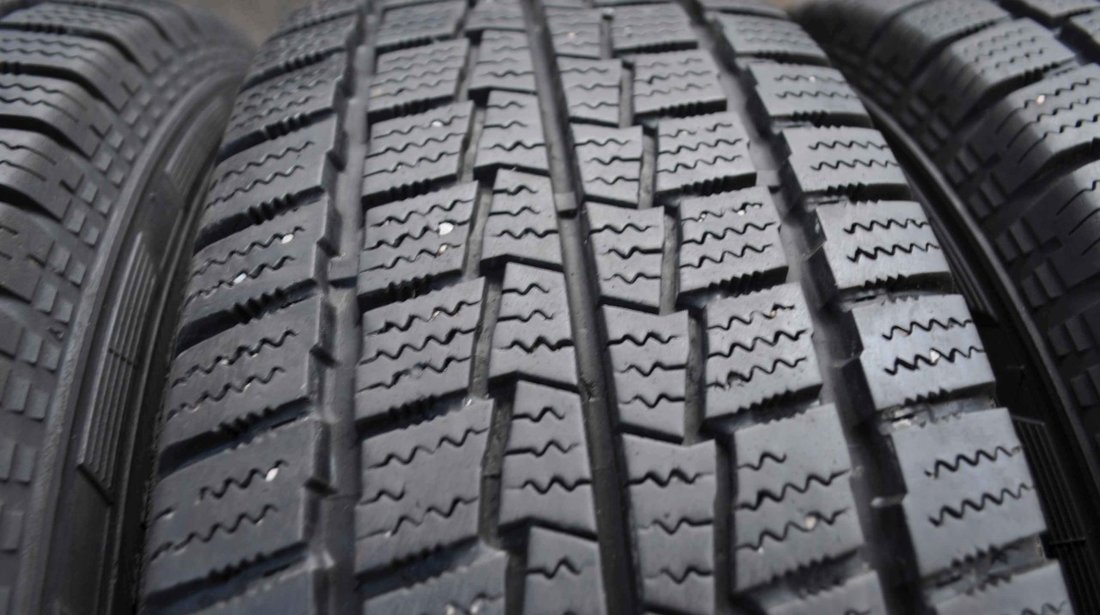 SET 4 Anvelope Iarna 205/70 R15C HANKOOK Winter RW06 + Jante 1011240 106/104R