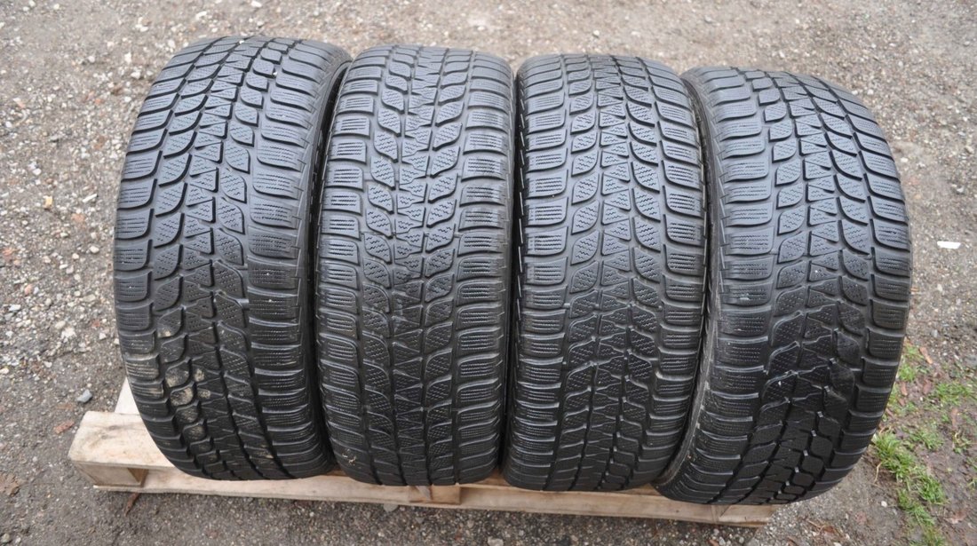 SET 4 Anvelope Iarna 215/50 R17 BRIDGESTONE BLIZZAK LM25 91H