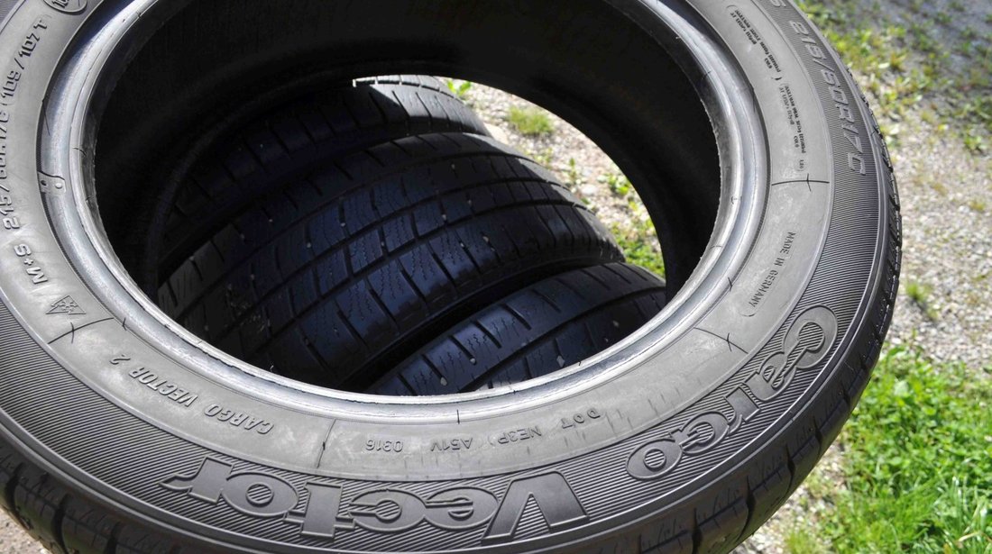 SET 4 Anvelope Iarna 215/60 R17C GOODYEAR CARGO VECTOR 2 109/107T