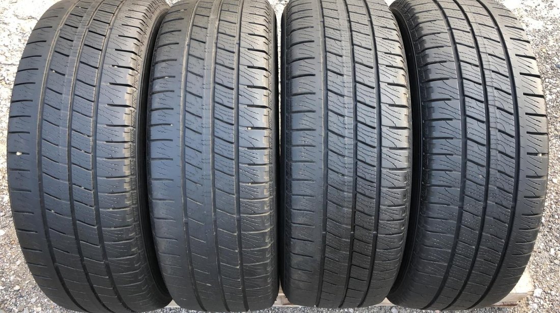 SET 4 Anvelope Iarna 215/65 R16C GOODYEAR CARGO VECTOR 106/104T