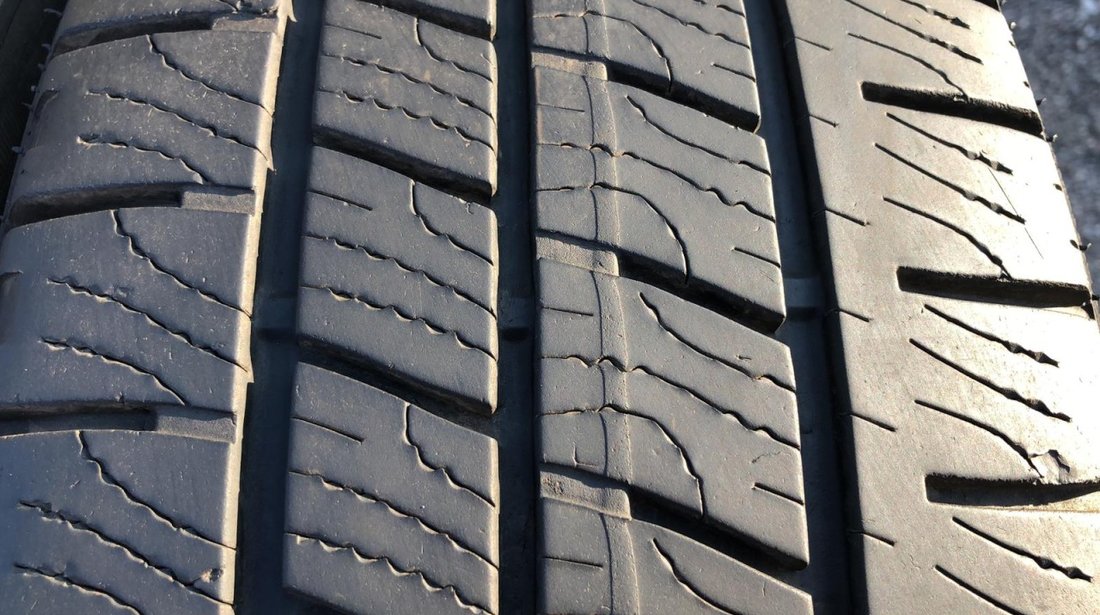 SET 4 Anvelope Iarna 215/65 R16C GOODYEAR CARGO VECTOR 106/104T