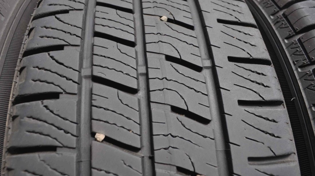 SET 4 Anvelope Iarna 215/65 R16C GOODYEAR CargoVector 2 106/104T